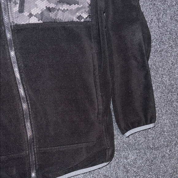 Reebok Black Jacket with Gray Camo Detail - Picture 5 of 7